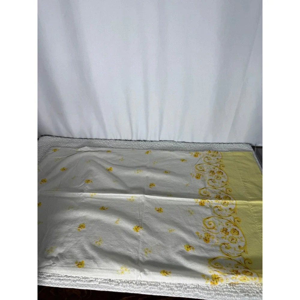 Vintage Yellow Floral Scroll Pillowcases‎ Set of 2 Queen Damask Luxury